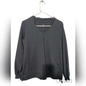 Zuda Athletic Grey Yoga Shirt Womans sz Medium Long Sleeve Stretch